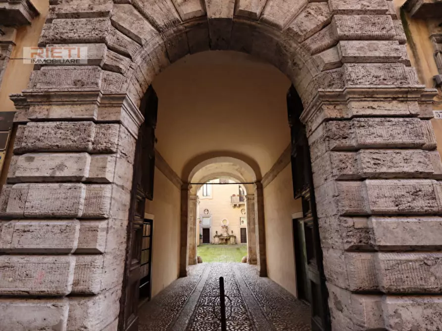 Immagine 19 di Appartamento in vendita  in via Roma a Rieti