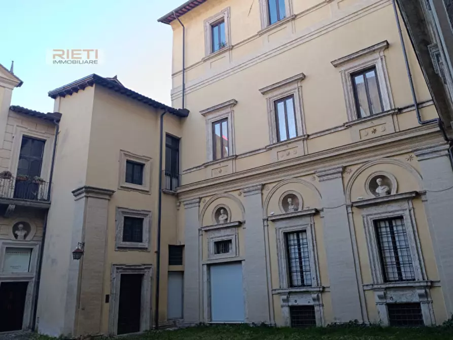 Immagine 20 di Appartamento in vendita  in via Roma a Rieti