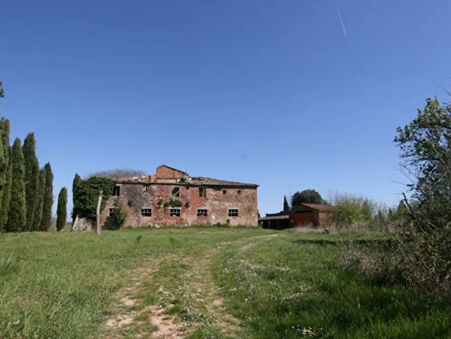 Immagine 1 di Rustico / casale in vendita  a Lucignano