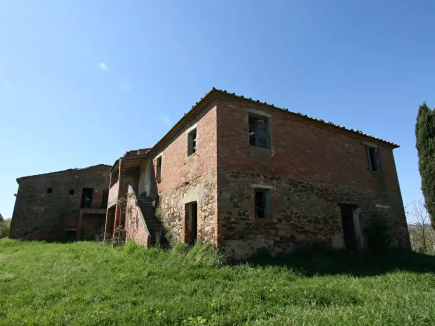 Immagine 6 di Rustico / casale in vendita  a Lucignano