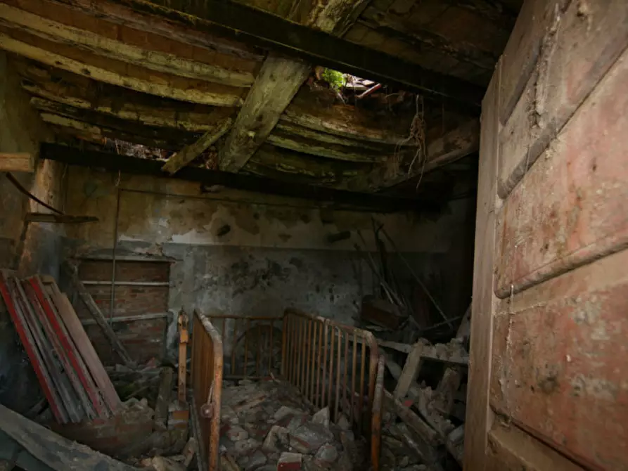 Immagine 15 di Rustico / casale in vendita  a Lucignano