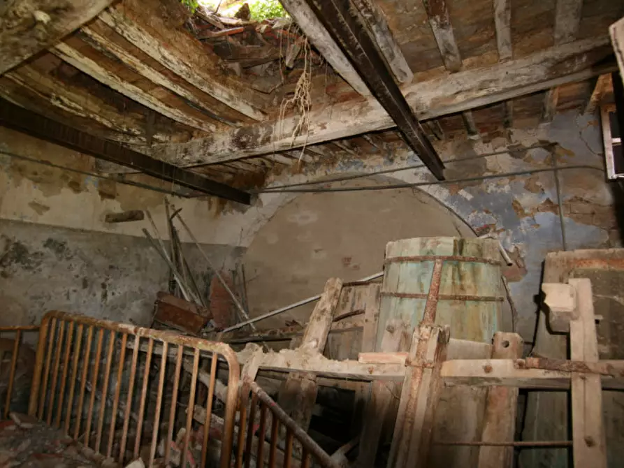 Immagine 16 di Rustico / casale in vendita  a Lucignano