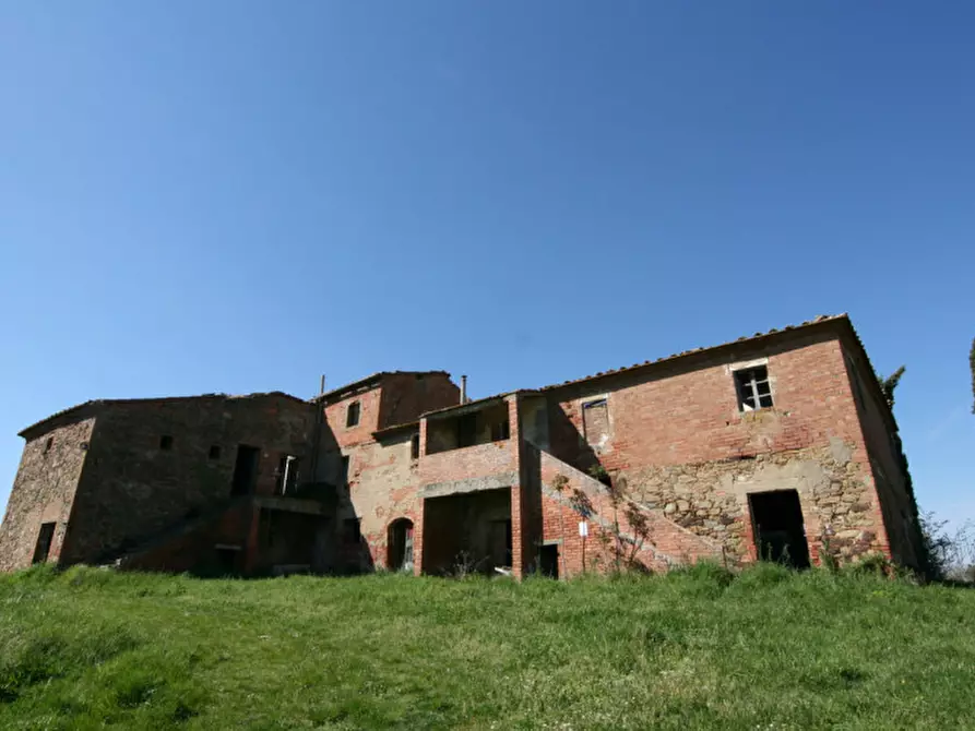 Immagine 26 di Rustico / casale in vendita  a Lucignano