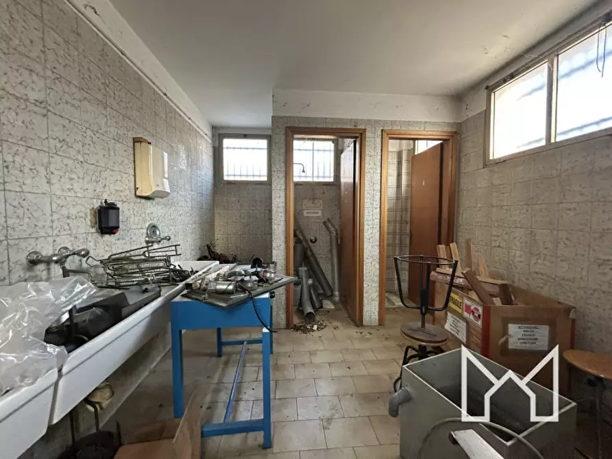 Immagine 7 di Capannone industriale in vendita  a Bassano Del Grappa