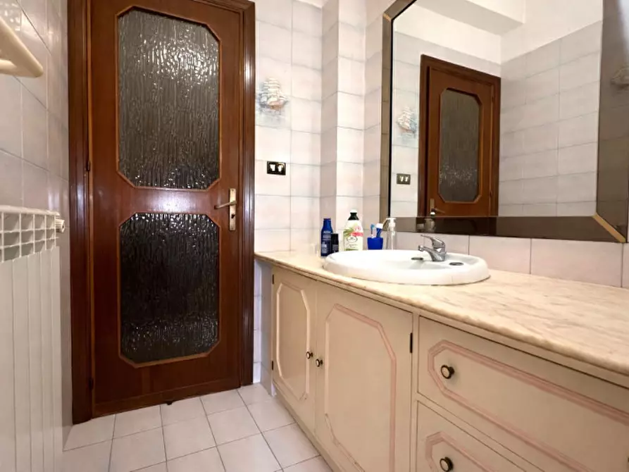 Immagine 24 di Appartamento in vendita  in via benedetto croce a Palermo