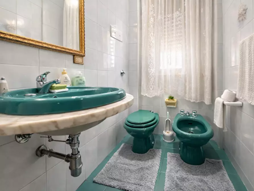 Immagine 25 di Appartamento in vendita  in via benedetto croce a Palermo