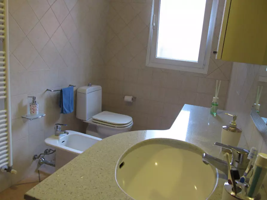 Immagine 12 di Villetta a schiera in vendita  a Concordia Sulla Secchia