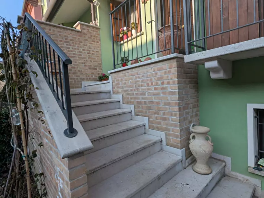 Immagine 2 di Villetta a schiera in vendita  in via lombardia a Martellago