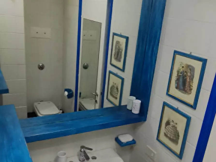 Immagine 11 di Appartamento in vendita  in VIALE CUGNANA VERDE n. 5-33 Piano 3 a Olbia