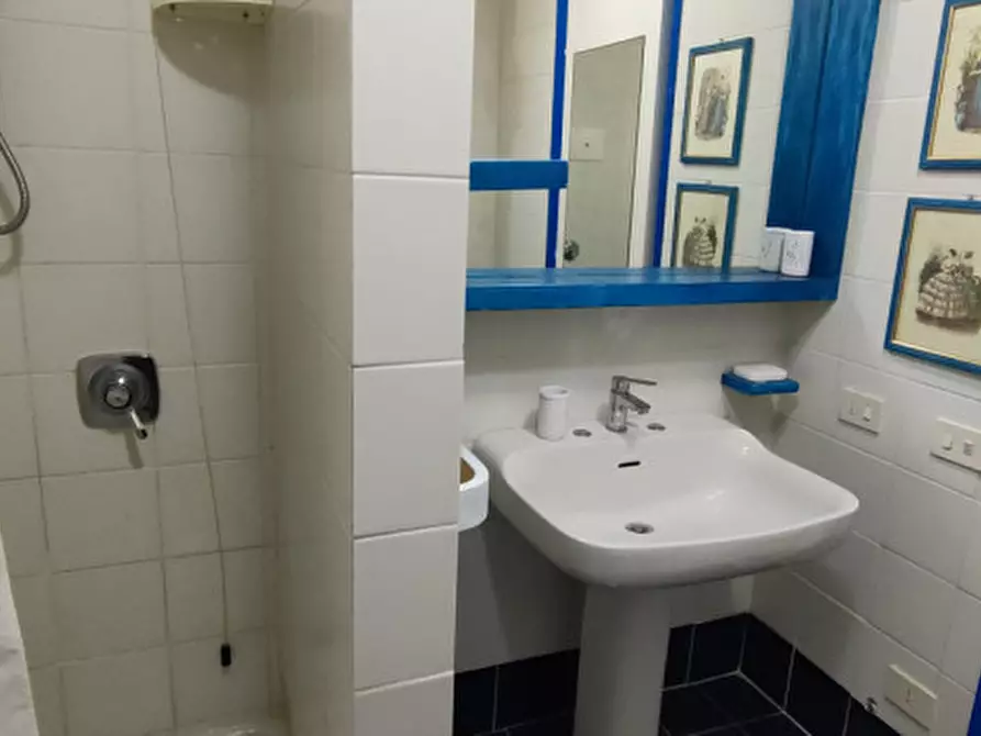 Immagine 12 di Appartamento in vendita  in VIALE CUGNANA VERDE n. 5-33 Piano 3 a Olbia