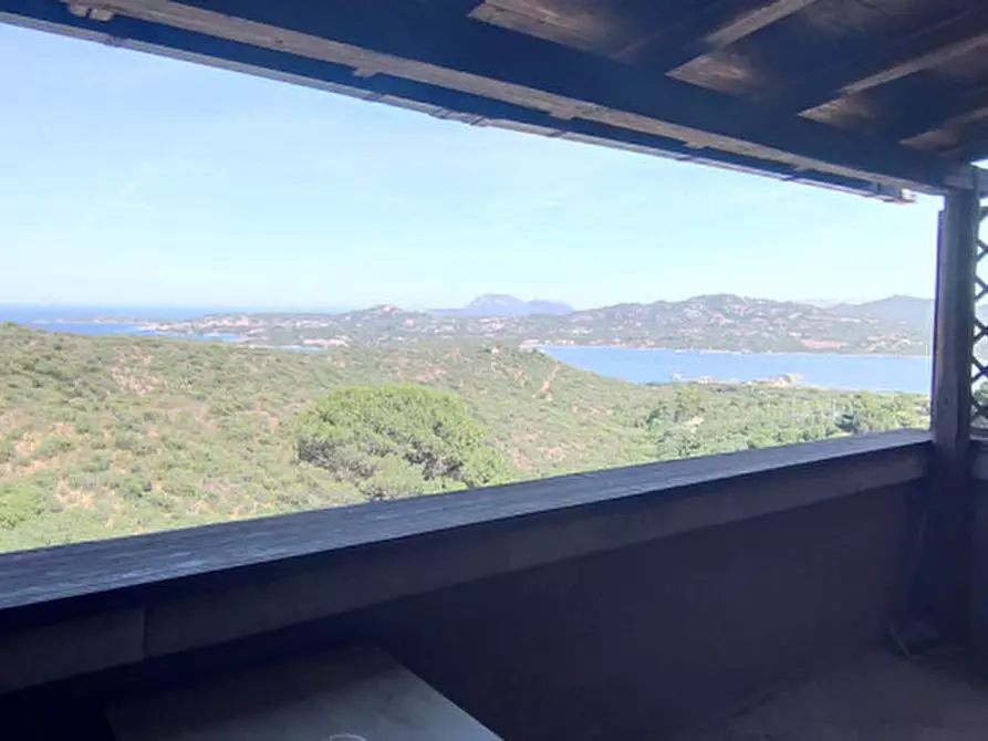 Immagine 31 di Appartamento in vendita  in VIALE CUGNANA VERDE n. 5-33 Piano 3 a Olbia