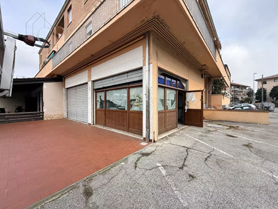 Immagine 2 di Negozio in affitto  in Via Jacopo Facciolati a Padova