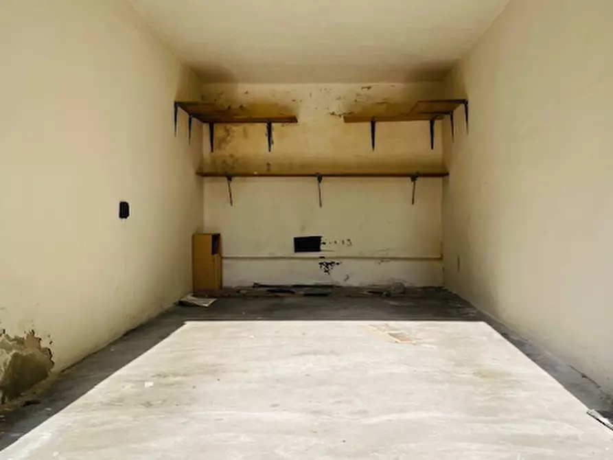 Immagine 2 di Garage in vendita  in via dei bombardi 10 a Verona