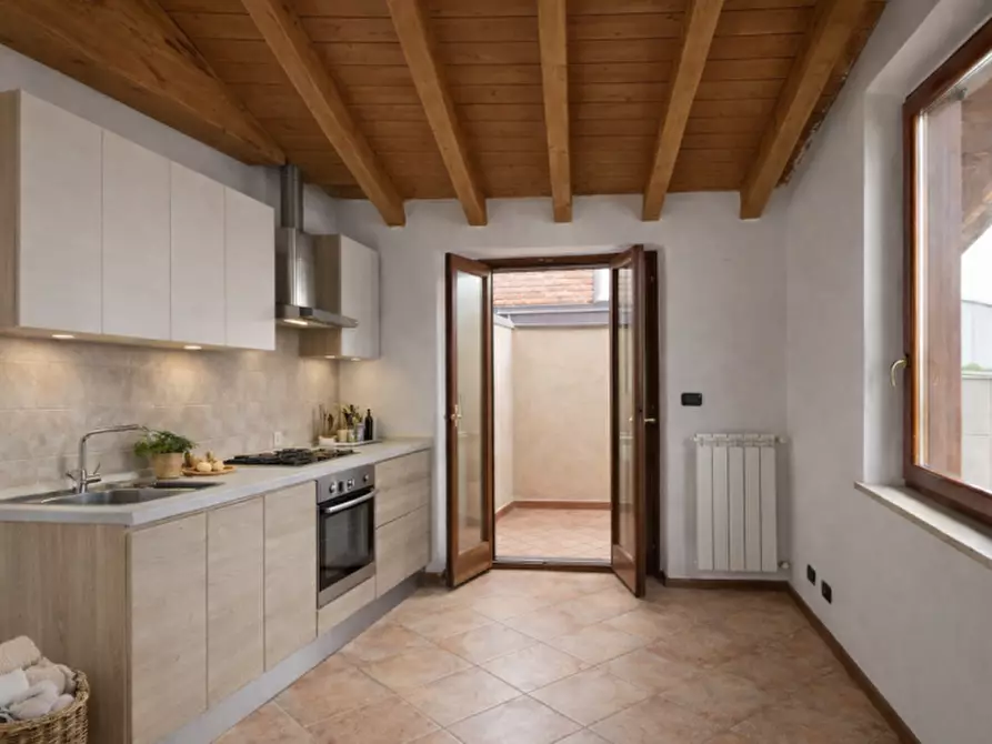 Immagine 6 di Attico in vendita  in Via Solferino a Castiglione Delle Stiviere