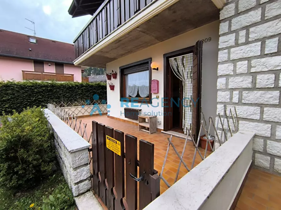 Immagine 1 di Appartamento in vendita  in Via Bosco a Asiago