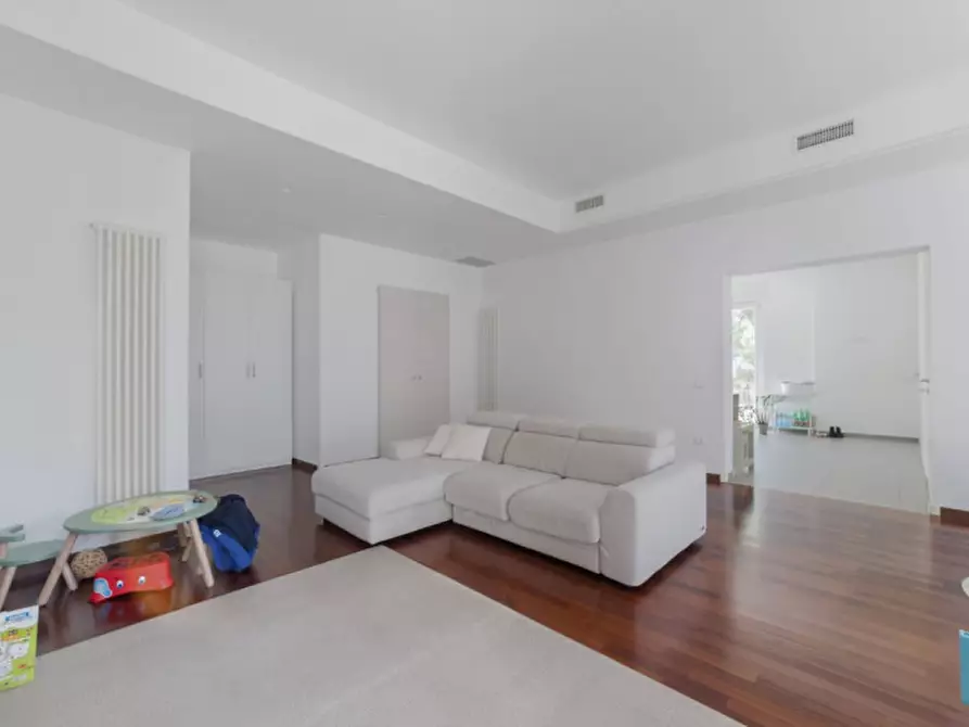 Immagine 5 di Appartamento in vendita  in Via Vincenzo Gioberti, 43 a Pescara