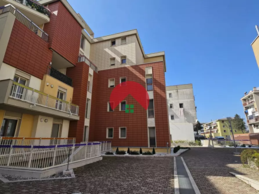 Immagine 1 di Appartamento in vendita  in Via Virgilio a Matera
