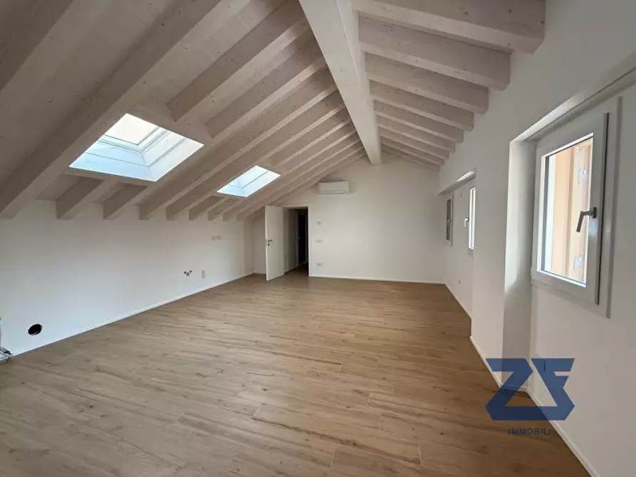 Immagine 1 di Appartamento in vendita  in via rizzette a Riese Pio x