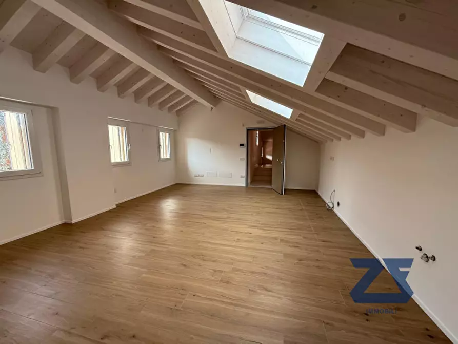 Immagine 4 di Appartamento in vendita  in via rizzette a Riese Pio x