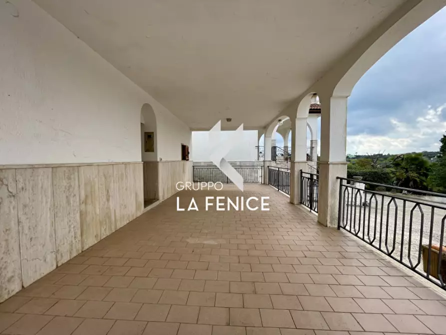 Immagine 39 di Rustico / casale in vendita  in contrada Monte a Cisternino