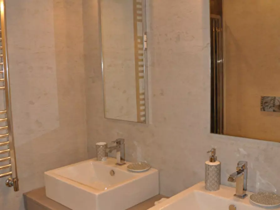 Immagine 20 di Appartamento in affitto  in Via Appia Pignatelli a Roma