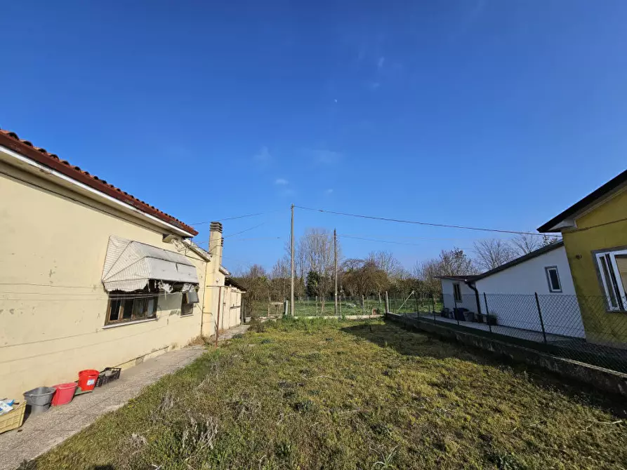 Immagine 16 di Casa indipendente in vendita  in Via Fratelli Bandiera a Solesino