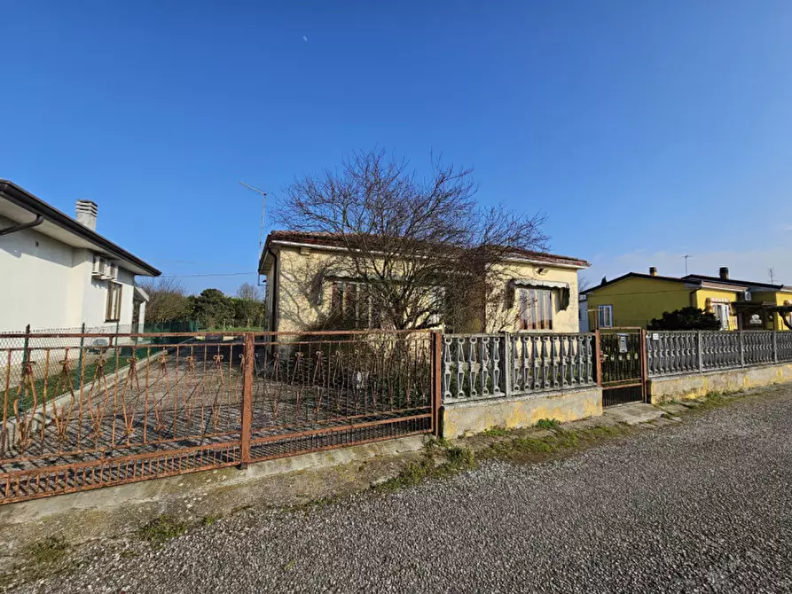 Immagine 17 di Casa indipendente in vendita  in Via Fratelli Bandiera a Solesino