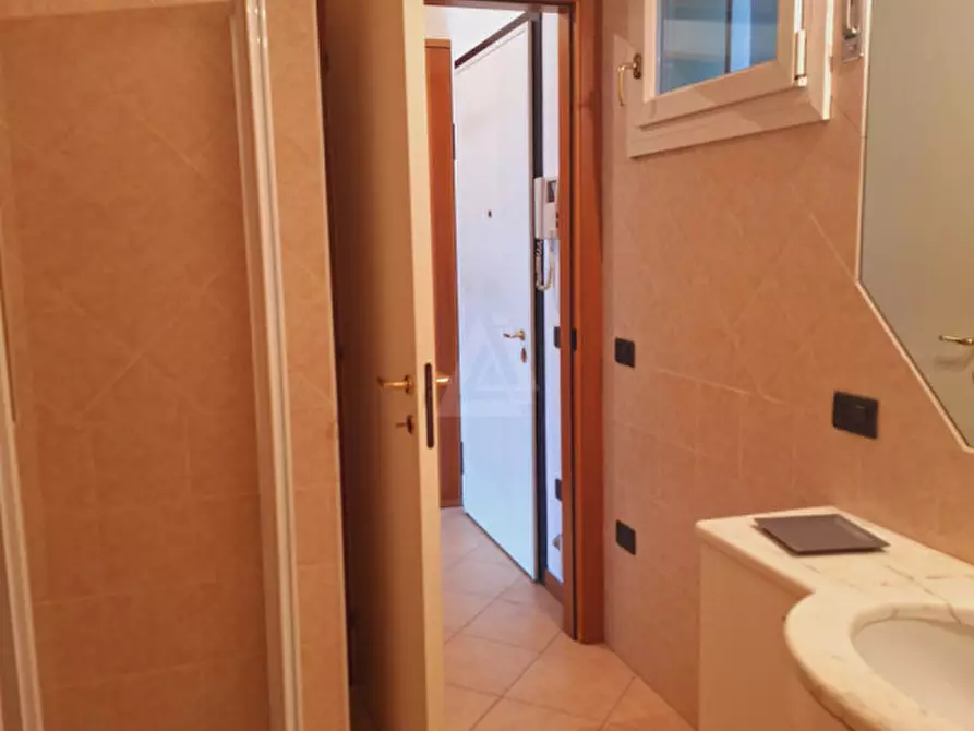 Immagine 10 di Monolocale in vendita  a Castelfranco Veneto