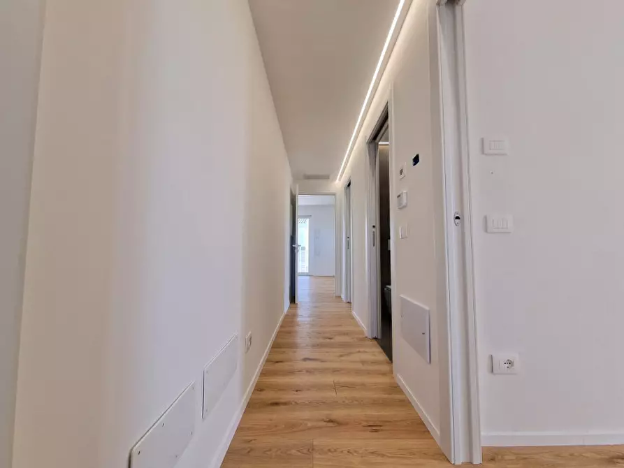 Immagine 35 di Attico in vendita  in Via Sandro Pertini a Rubano