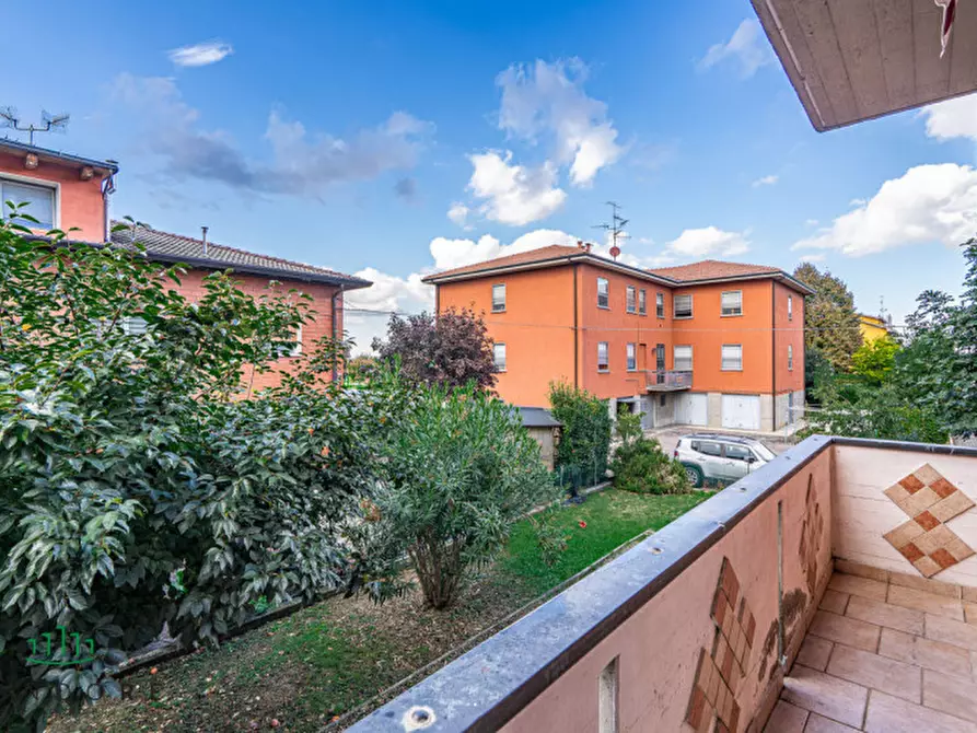 Immagine 1 di Appartamento in vendita  in Via Arbizzani a Calderara Di Reno