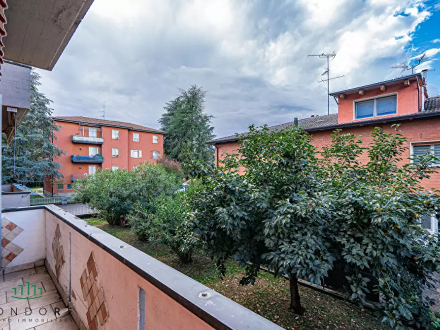 Immagine 2 di Appartamento in vendita  in Via Arbizzani a Calderara Di Reno