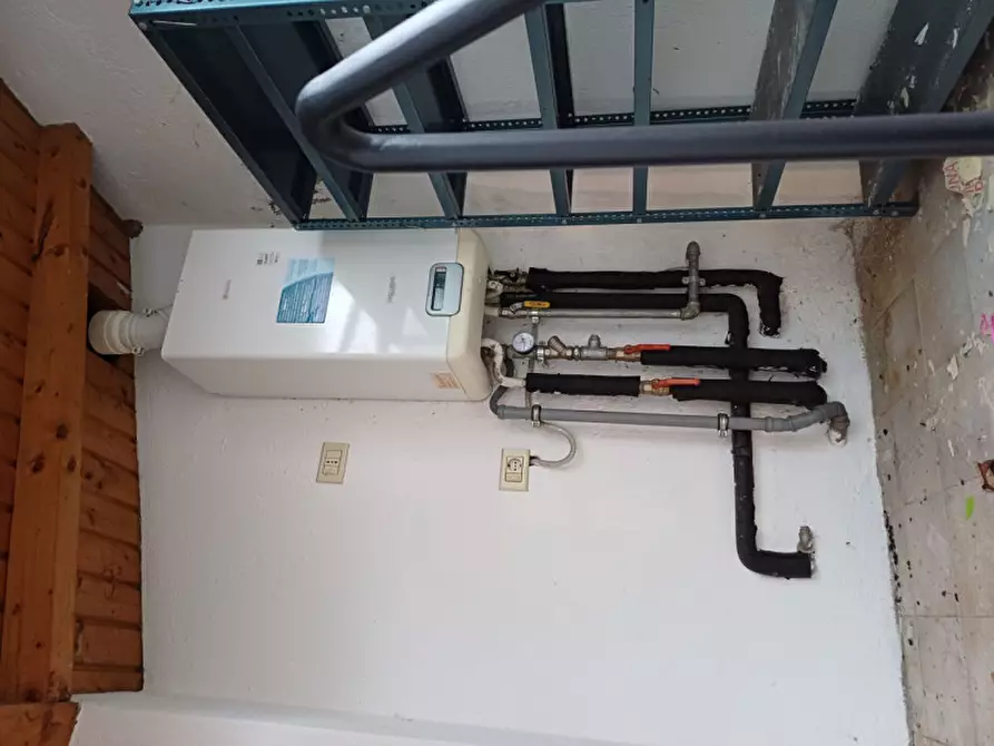 Immagine 9 di Casa indipendente in vendita  in Via Curie, 3 a Moltrasio