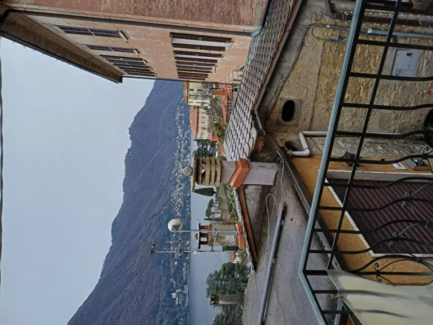 Immagine 1 di Casa indipendente in vendita  in Via Curie, 3 a Moltrasio