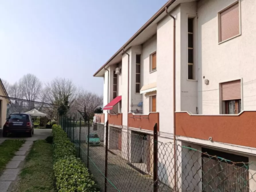 Immagine 8 di Villetta a schiera in vendita  in Via G.Matteotti, 5 a Borgo Veneto