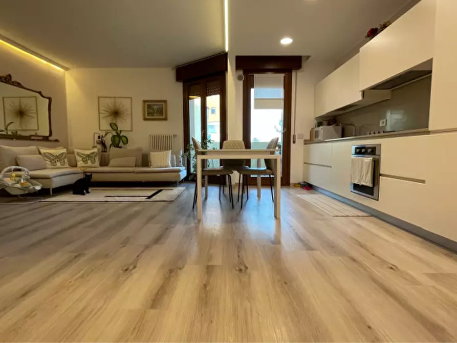 Immagine 1 di Appartamento in vendita  a Padova