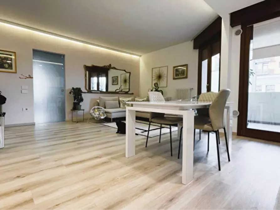 Immagine 5 di Appartamento in vendita  a Padova