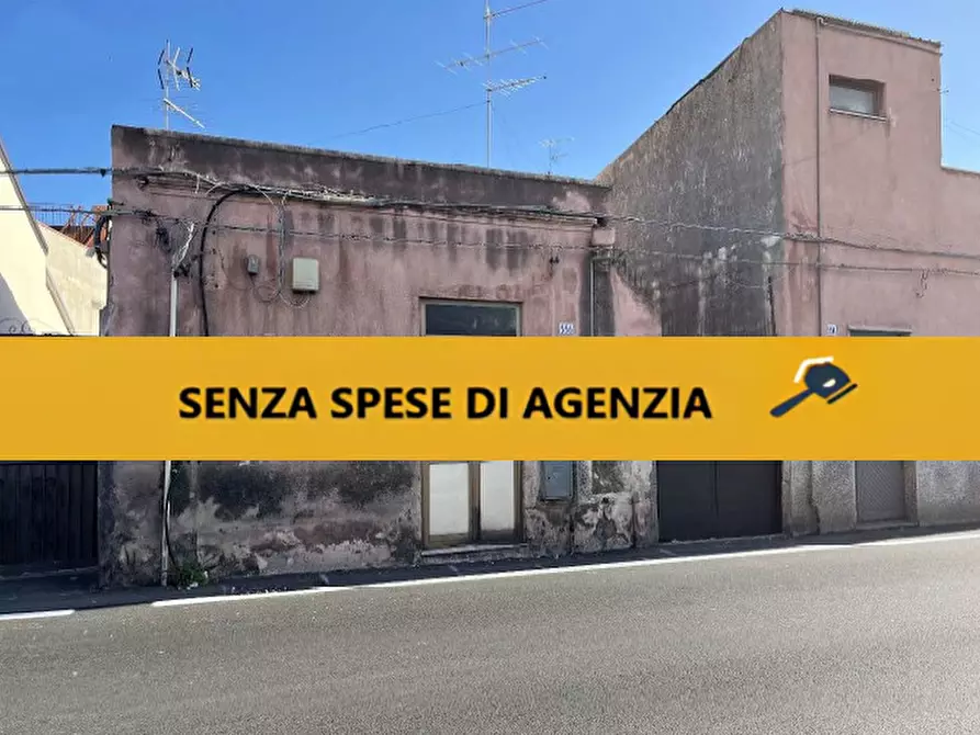 Immagine 1 di Palazzo in vendita  in VIA PALERMO N556 a Catania