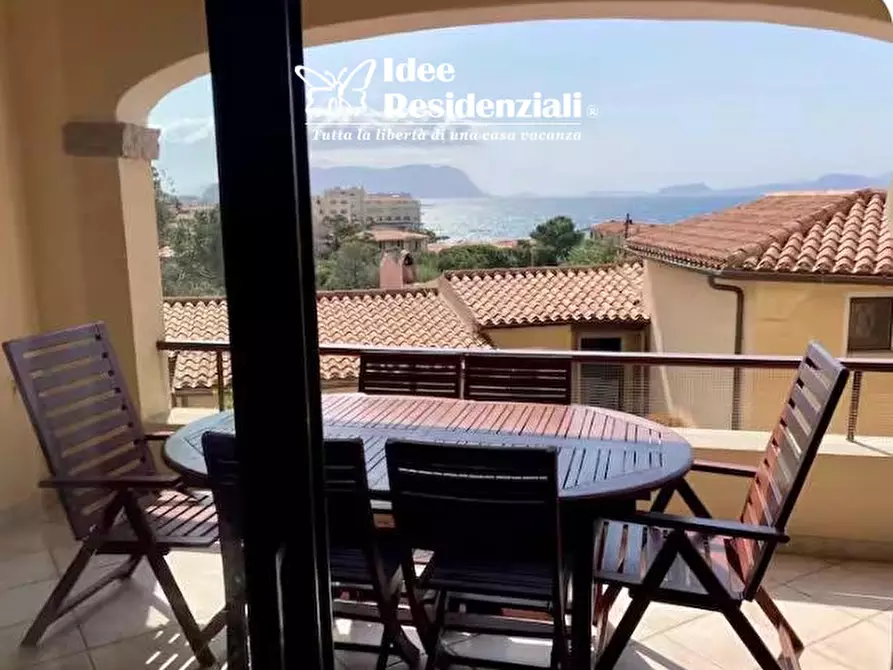 Immagine 1 di Appartamento in vendita  in Via Giosuè Carducci a Golfo Aranci