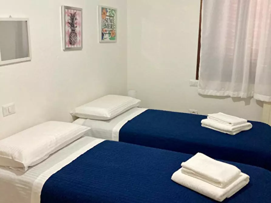 Immagine 7 di Appartamento in vendita  in Via Giosuè Carducci a Golfo Aranci