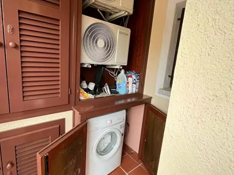 Immagine 11 di Appartamento in vendita  in Via Giosuè Carducci a Golfo Aranci