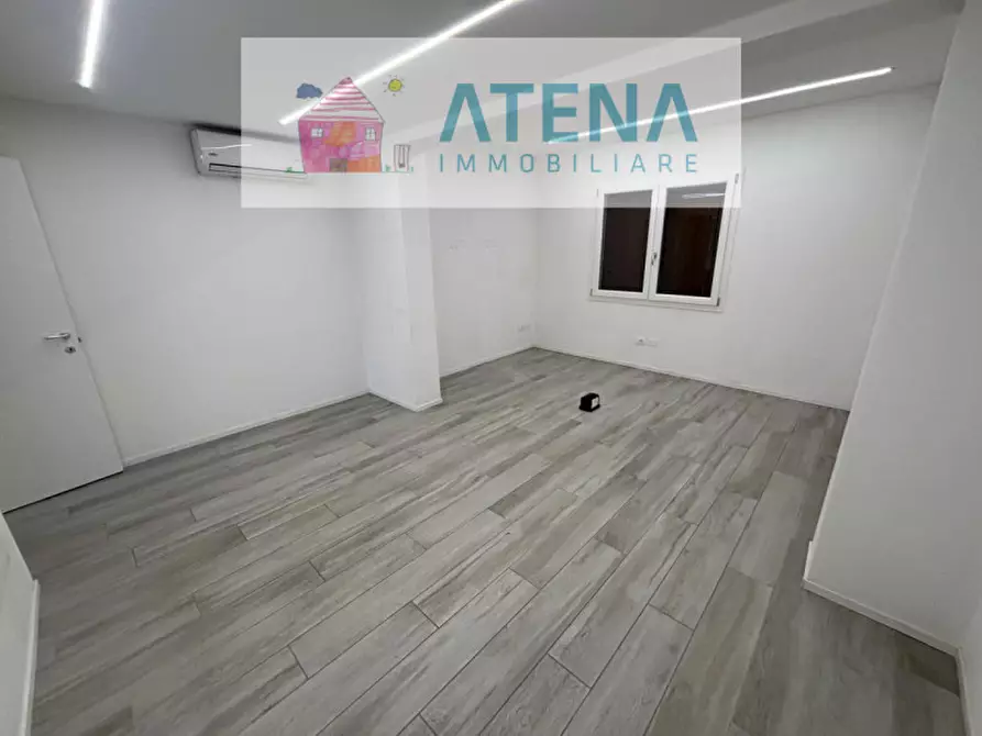 Immagine 13 di Ufficio in affitto  in via conselvana 150 a Masera' Di Padova