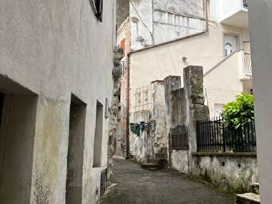 Immagine 3 di Appartamento in vendita  in Vicolo San Rocco n 6 - 24062 Costa Volpino (BG) a Costa Volpino