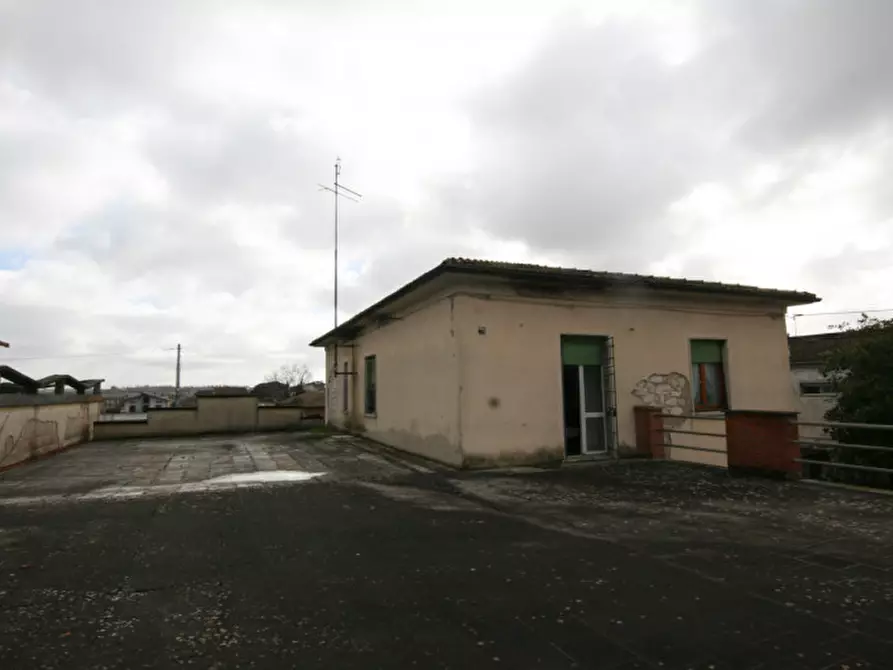 Immagine 13 di Appartamento in vendita  a Sinalunga