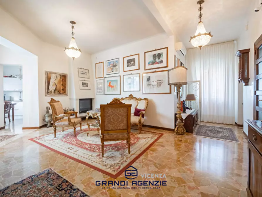 Immagine 1 di Appartamento in vendita  in Contrà Mure San Michele a Vicenza