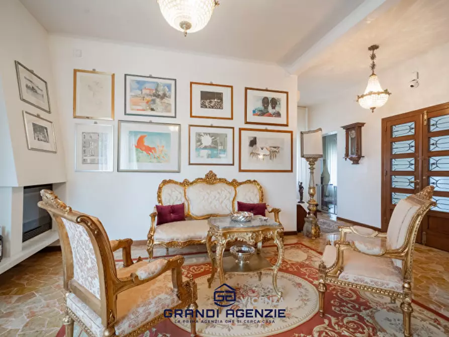 Immagine 2 di Appartamento in vendita  in Contrà Mure San Michele a Vicenza