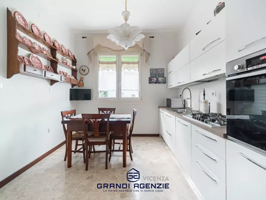 Immagine 7 di Appartamento in vendita  in Contrà Mure San Michele a Vicenza