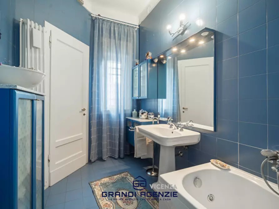 Immagine 21 di Appartamento in vendita  in Contrà Mure San Michele a Vicenza