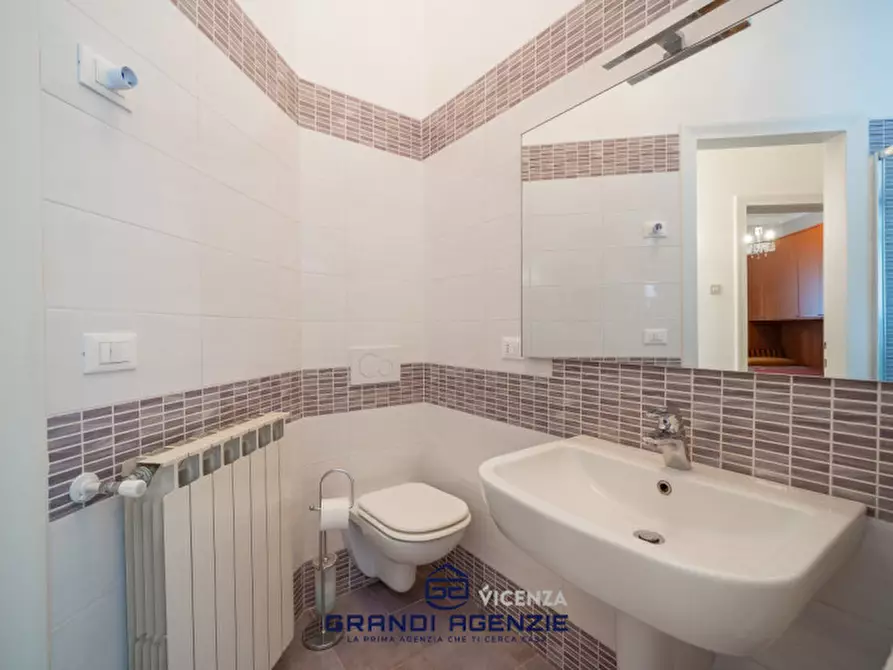 Immagine 22 di Appartamento in vendita  in Contrà Mure San Michele a Vicenza