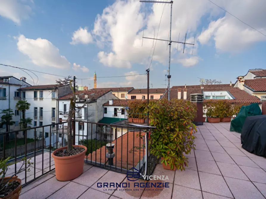 Immagine 25 di Appartamento in vendita  in Contrà Mure San Michele a Vicenza