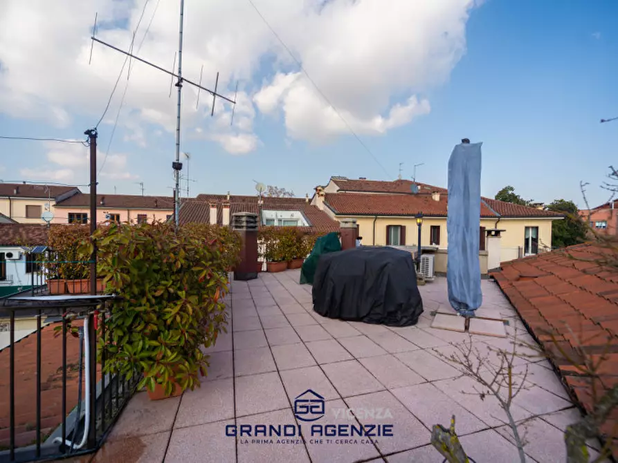 Immagine 26 di Appartamento in vendita  in Contrà Mure San Michele a Vicenza